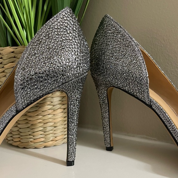 Sparkling Grey/Silver Heels - Picture 8 of 12